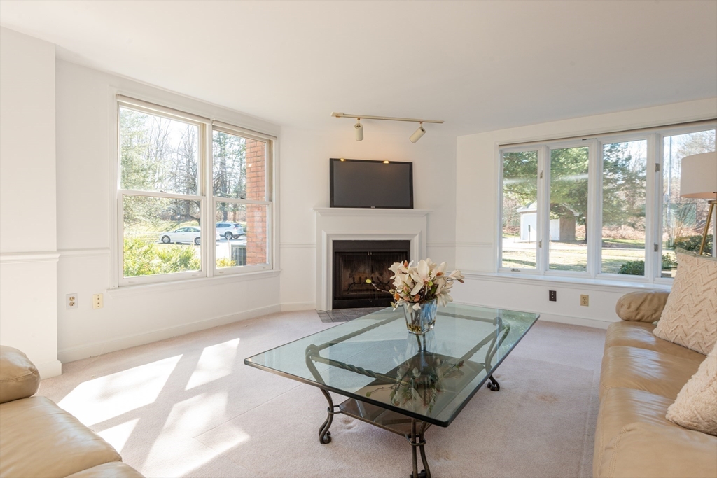 75 Page Road, Unit 12 Bedford, MA 01730 - Photo 4 of 27 Gallery Image 4