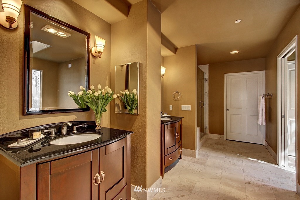 3317 Evergreen Point Road Medina, WA 98039 - Photo 13 of 21
