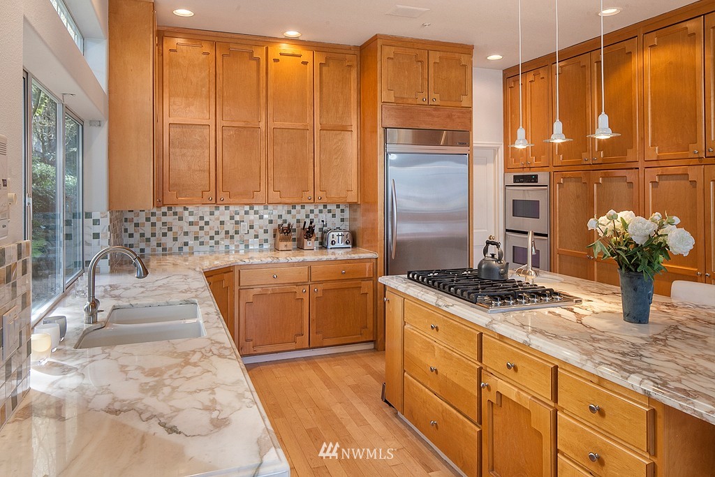 3317 Evergreen Point Road Medina, WA 98039 - Photo 6 of 21