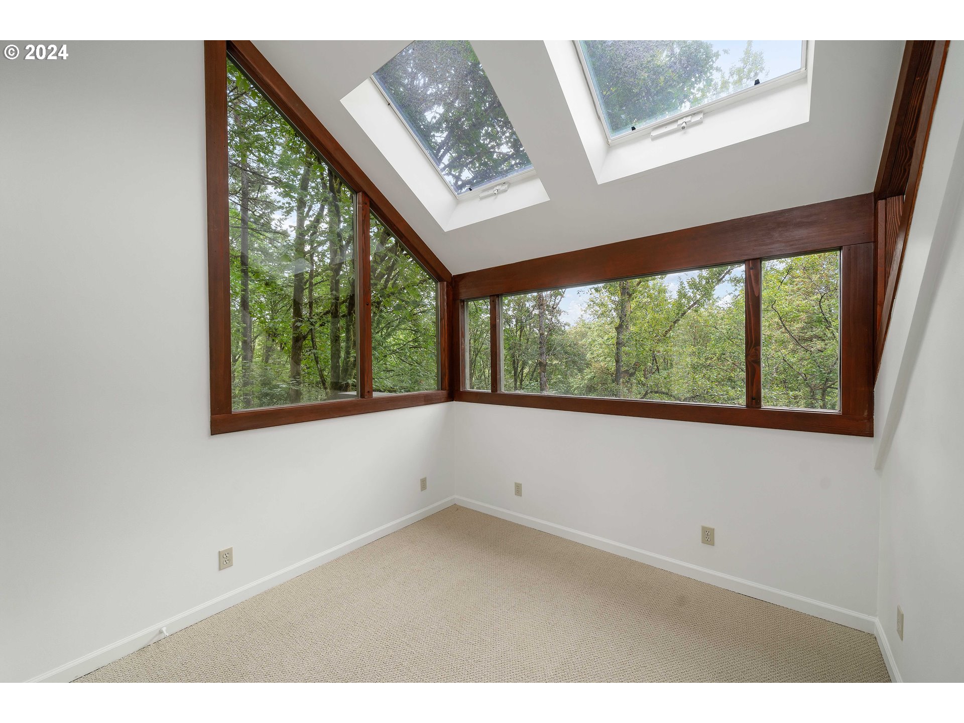 4481 Southwest Fairview Circus Portland, OR 97221 - Photo 11 of 40 Sun Room