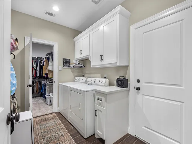 $329,000 | 10 North Forrest Avenue, La Porte, TX 77571