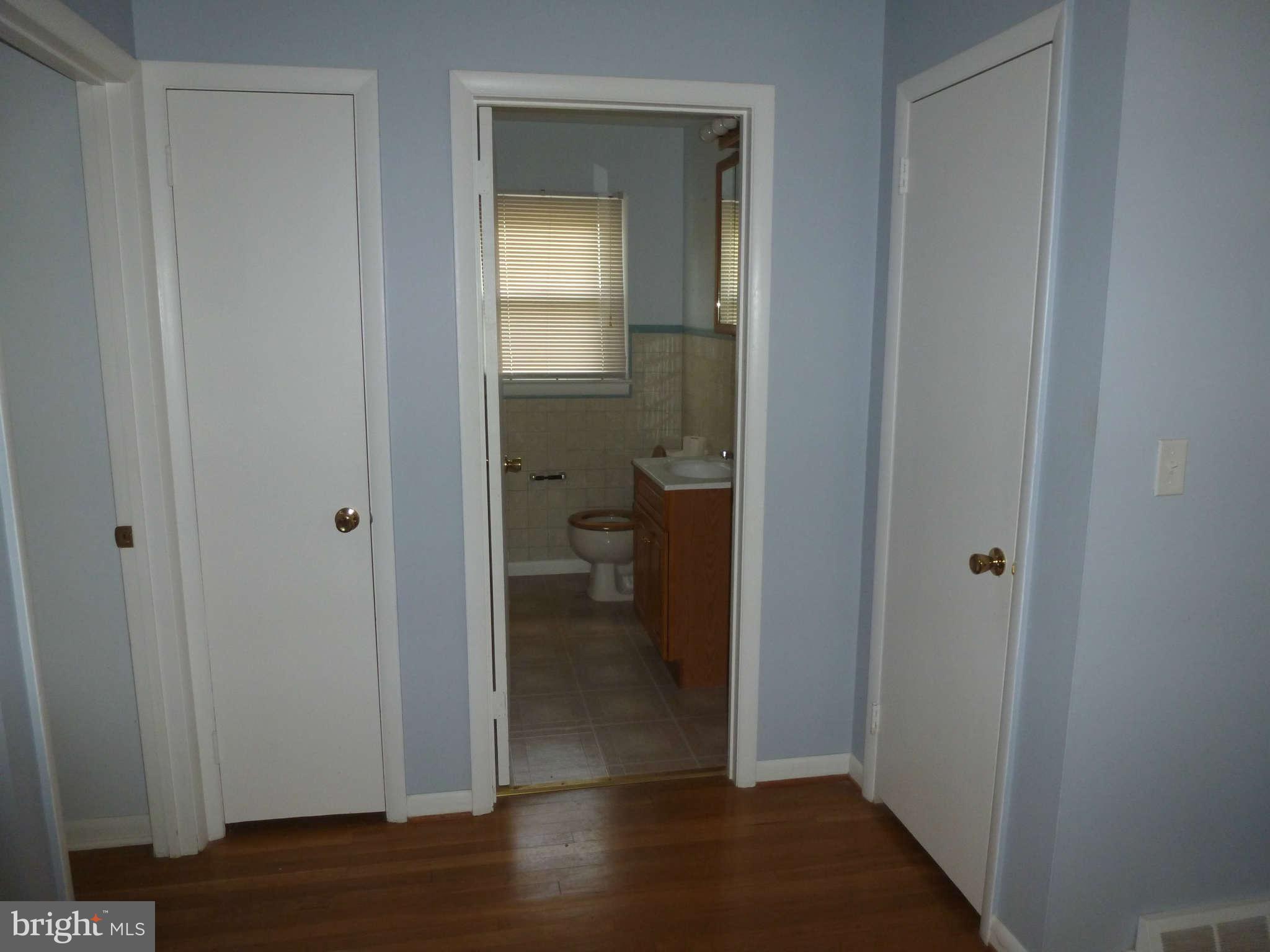 8643 Chestnut Grove Road Frederick, MD 21701 - Photo 9 of 27 Linen closet coat closet and full bath on ML