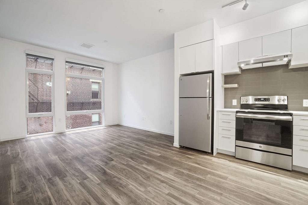 839 Beacon Street, Unit 311 Boston, MA 02215 - Photo 8 of 8