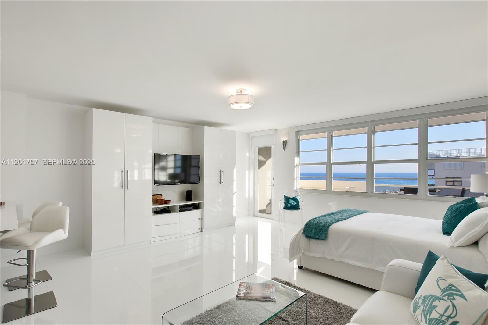 100 Lincoln Road, Unit 940 Miami Beach, FL 33139 - Photo 19 of 29