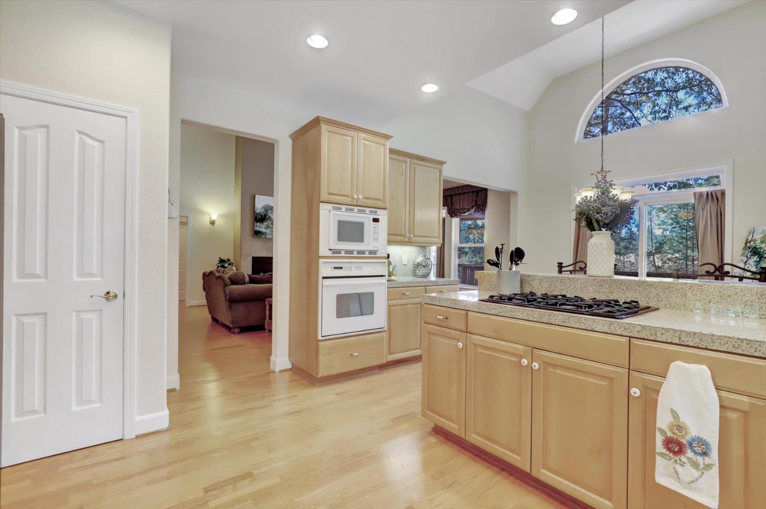 11722 Logans Run Court Grass Valley, CA 95945 - Photo 6 of 99