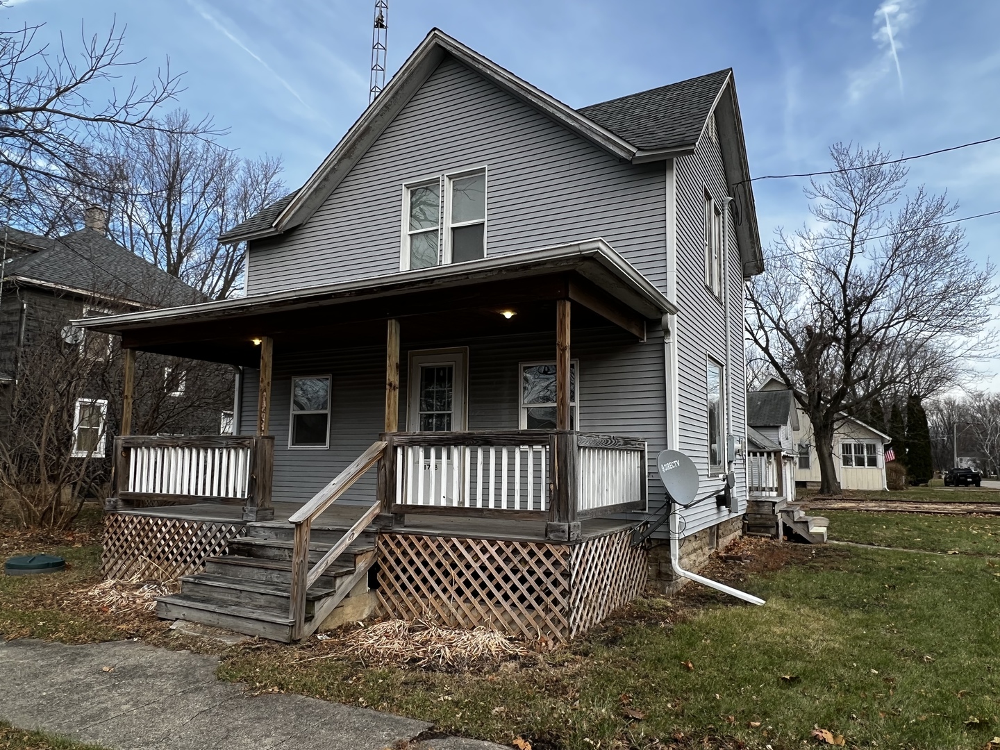 1708 Nachusa Road Dixon, IL 61021 - Photo 1 of 32 Gallery Image 1