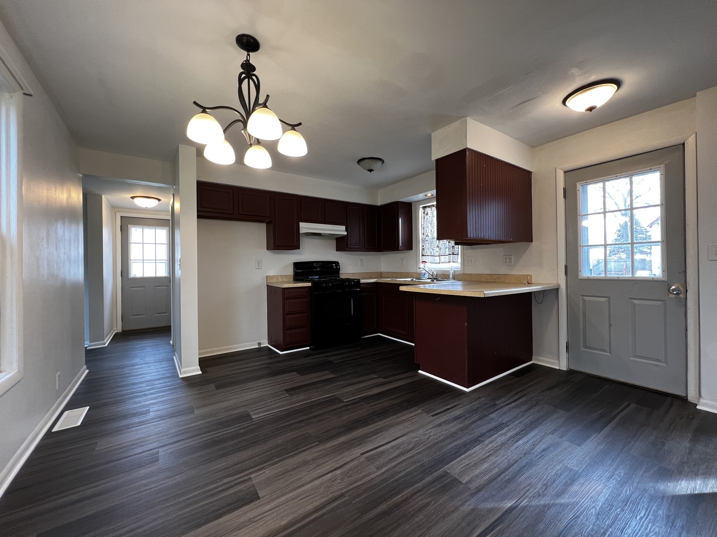 1708 Nachusa Road Dixon, IL 61021 - Photo 16 of 32 Gallery Image 16