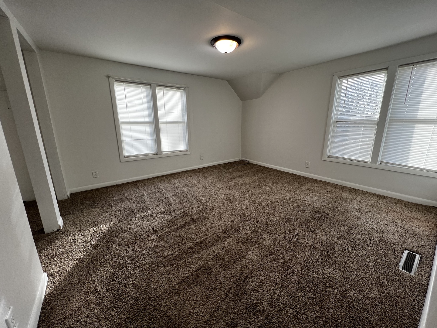 1708 Nachusa Road Dixon, IL 61021 - Photo 21 of 32 Gallery Image 21