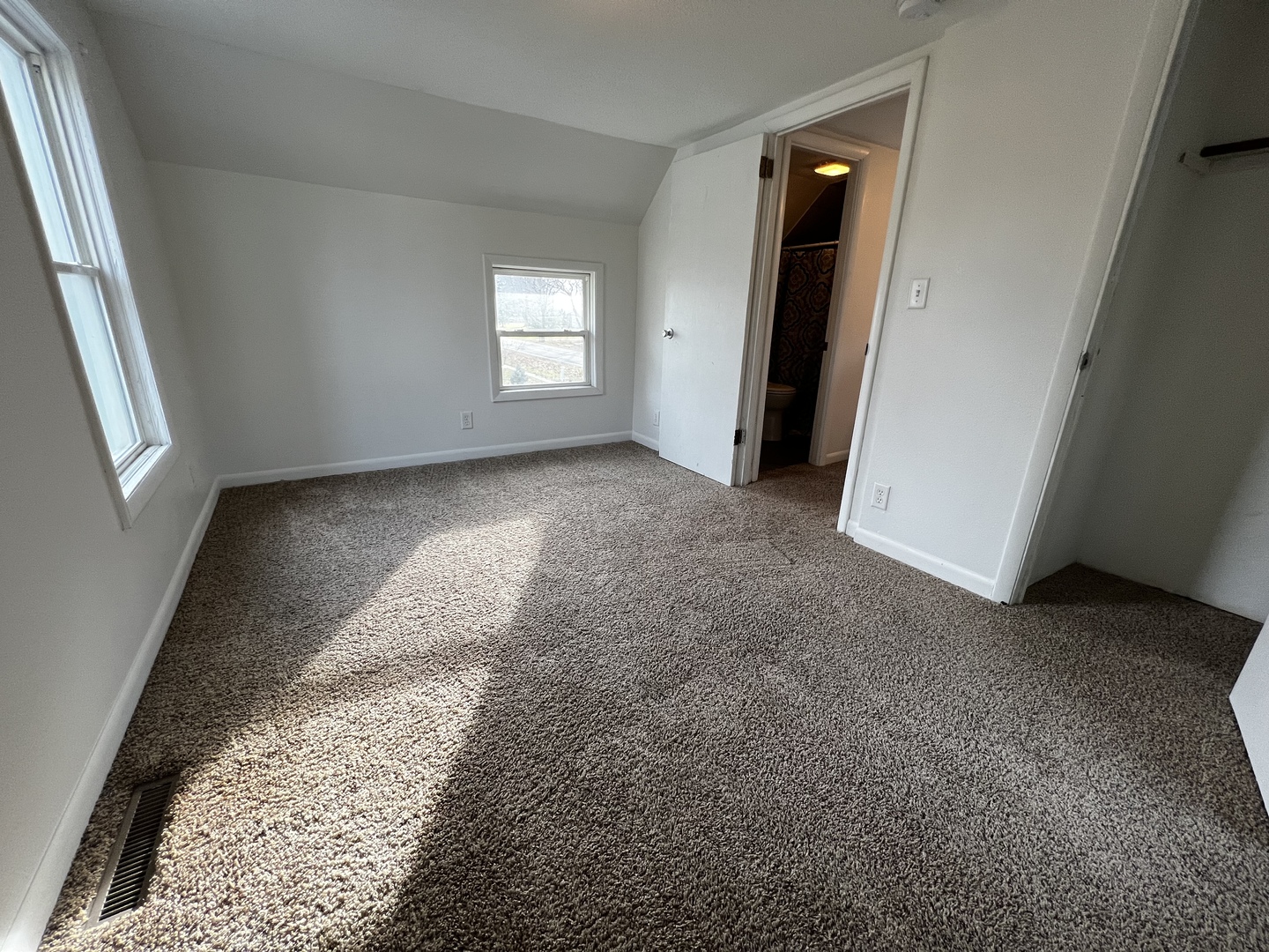 1708 Nachusa Road Dixon, IL 61021 - Photo 26 of 32 Gallery Image 26