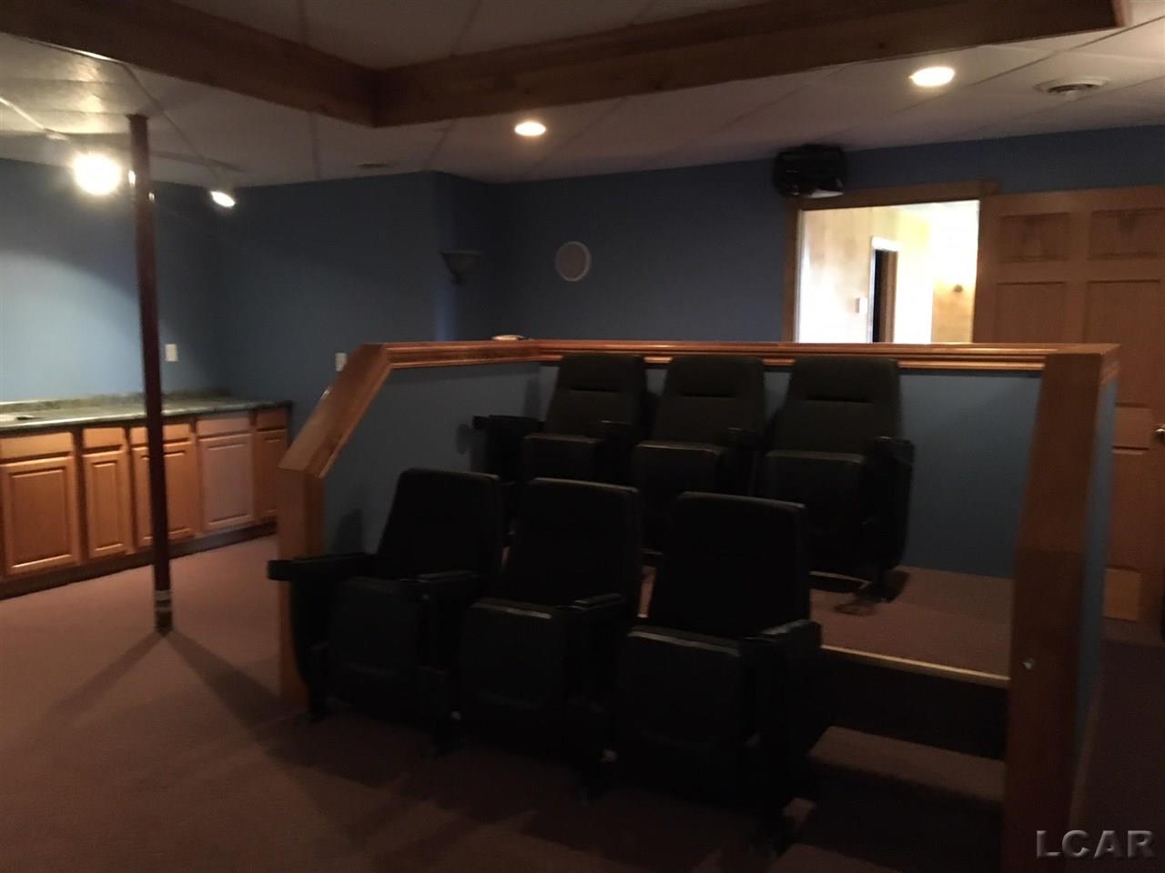14750 Hudson Road Manchester, MI 48158 - Photo 25 of 46 Seating/surround sound
