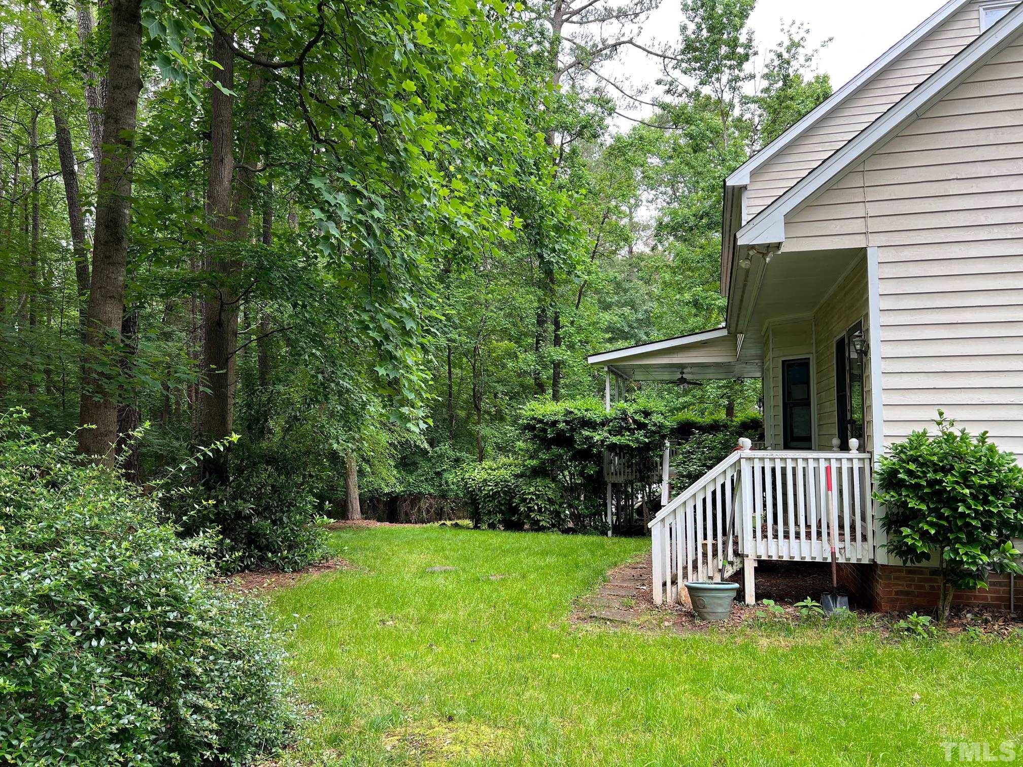713 Lanham Place Raleigh, NC 27615 - Photo 3 of 25 Gallery Image 3