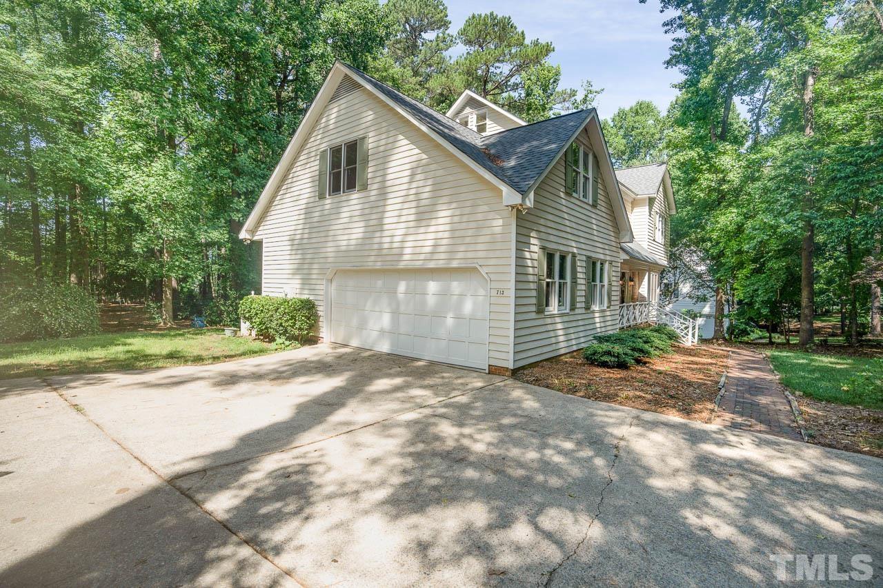 713 Lanham Place Raleigh, NC 27615 - Photo 7 of 25 Gallery Image 7