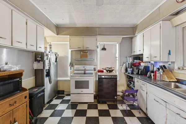 $299,999 | 58 Central Avenue, Lewiston, ME 04240