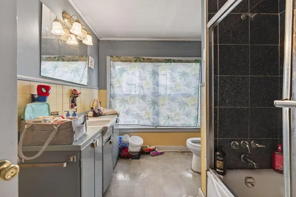 $299,999 | 58 Central Avenue, Lewiston, ME 04240