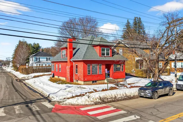 $299,999 | 58 Central Avenue, Lewiston, ME 04240