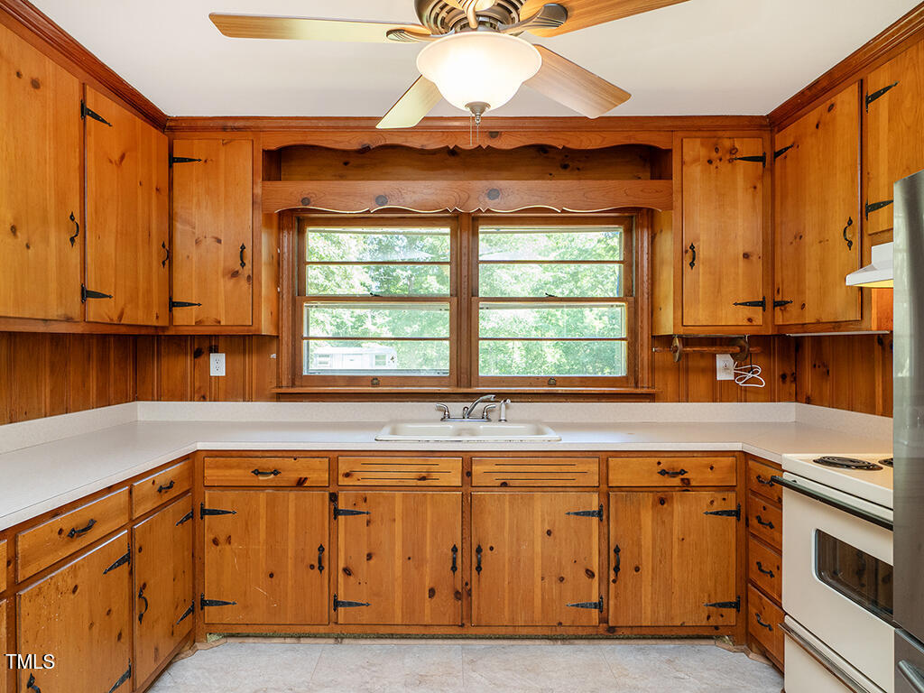 2434 Morningside Drive Burlington, NC 27217 - Photo 11 of 30 13 2434_MorningsideDr Kitchen2_MLS