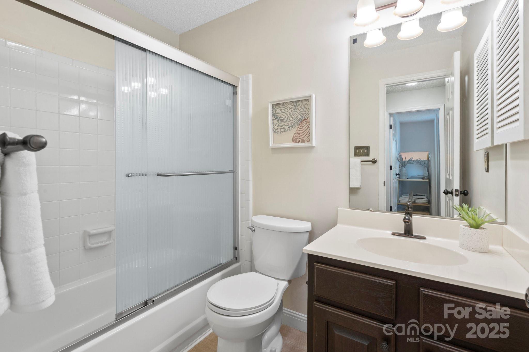 5011 Sharon Road, Unit Q Charlotte, NC 28210 - Photo 15 of 19 Gallery Image 15