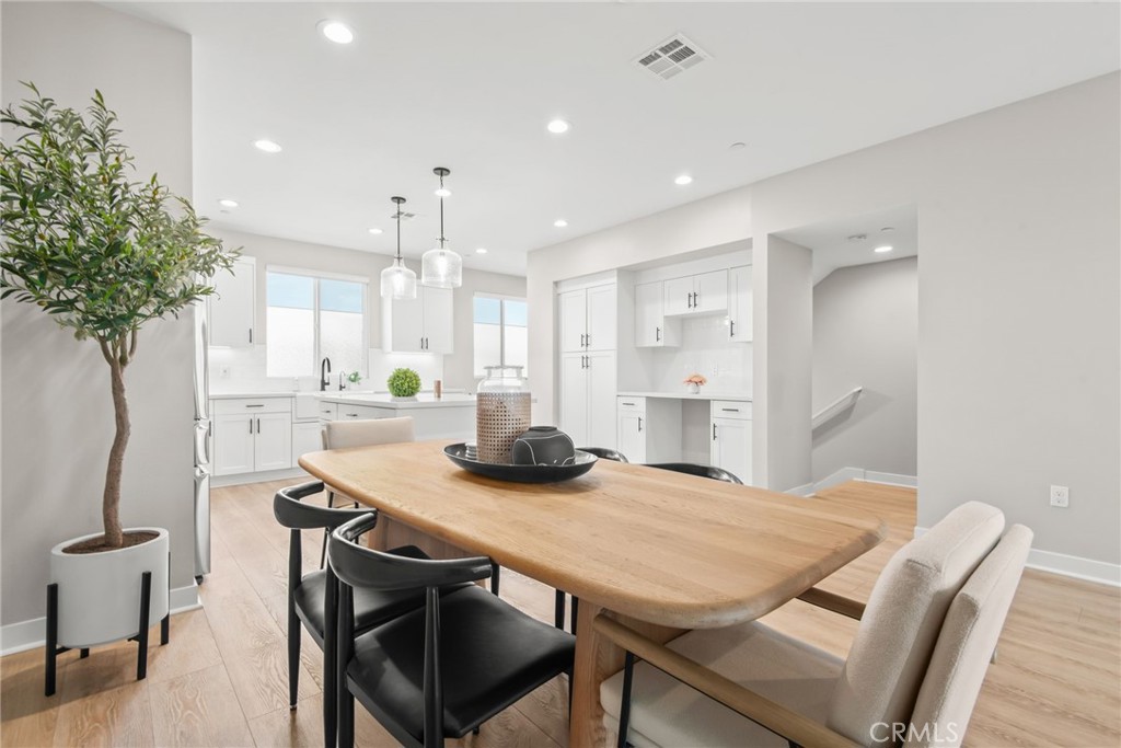 2183 Bluewing Walk Gardena, CA 90249 - Photo 8 of 52 Dinning area