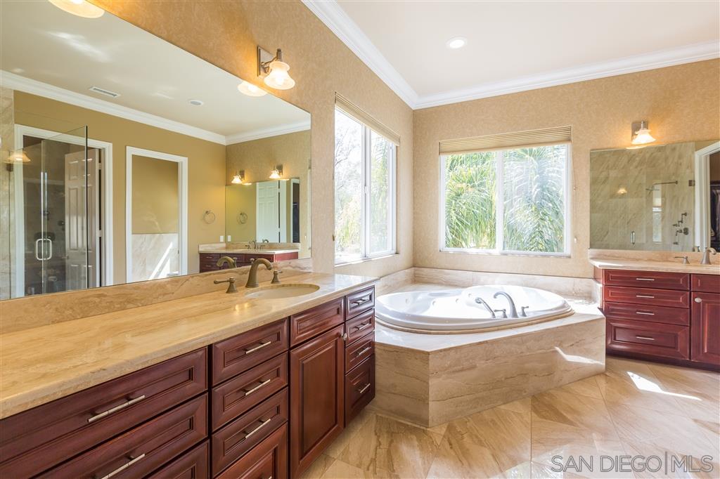 17577 Rancho Del Rio Rancho Santa Fe, CA 92067 - Photo 12 of 22