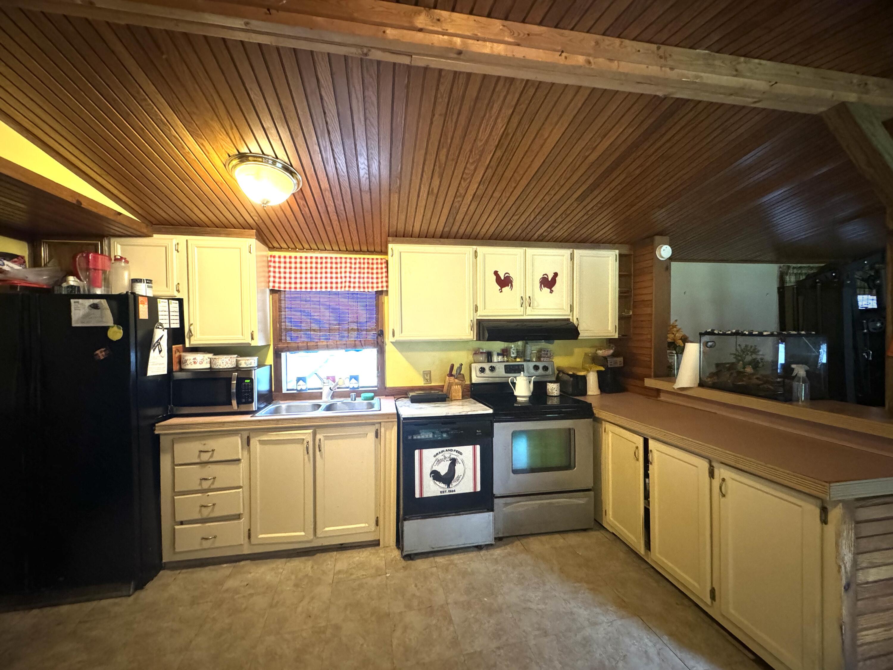 408 Corinth Road Garland, ME 04939 - Photo 7 of 41 IMG_5942