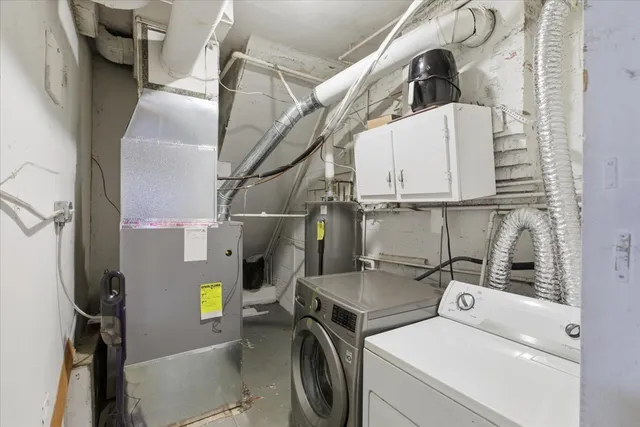 $2,300 | 6415 Drake Avenue, Unit 6415, Lincolnwood, IL 60712