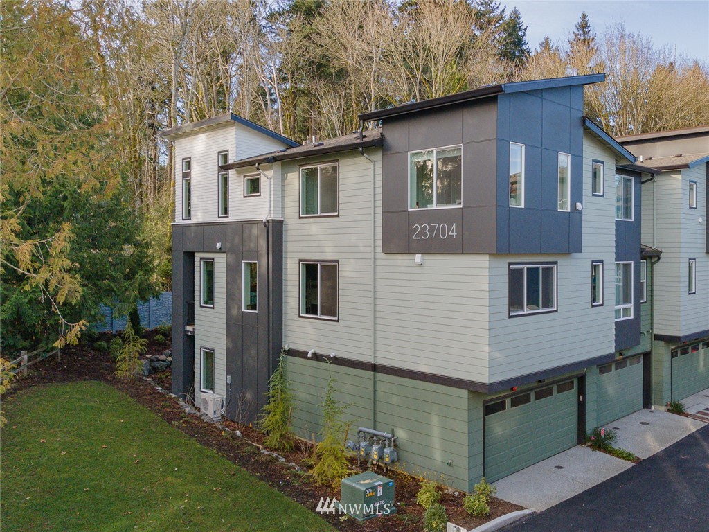 23704 5th Avenue Southeast, Unit A Bothell, WA 98021 - Photo 33 of 36