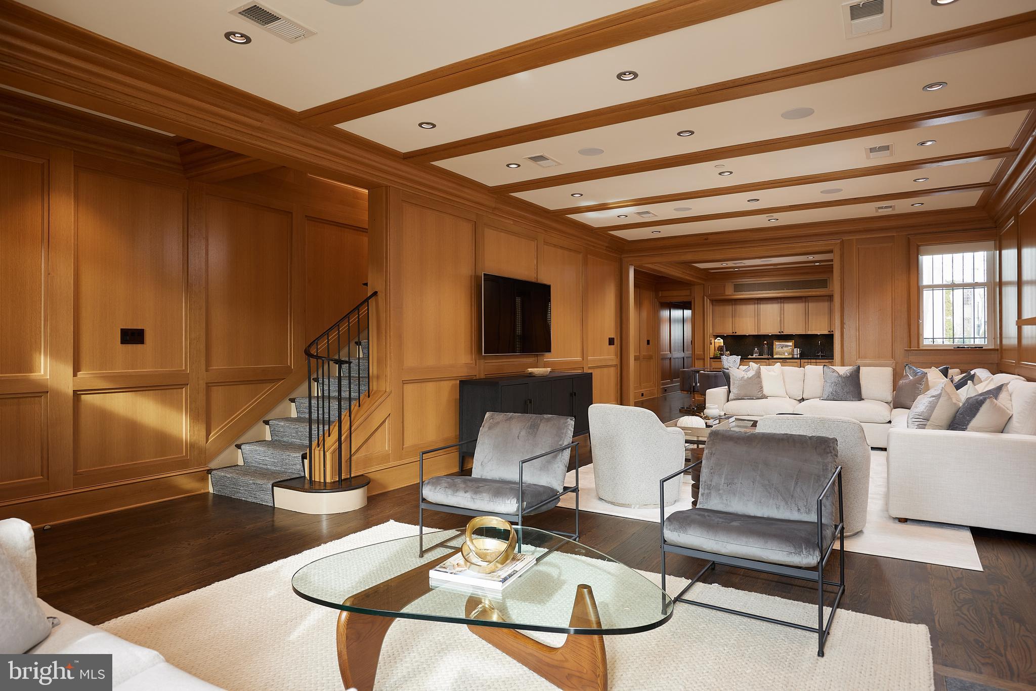 316 Independence Avenue Southeast Washington, DC 20003 - Photo 5 of 72