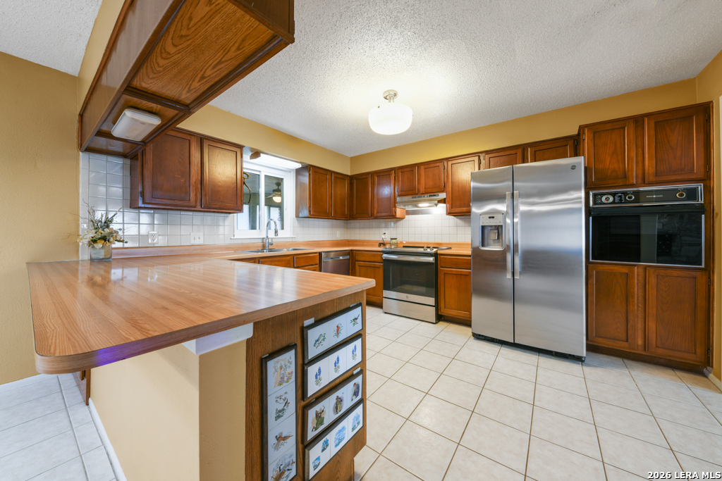 1033 East Live Oak Road Schertz, TX 78154 - Photo 11 of 35