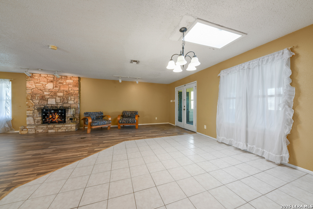 1033 East Live Oak Road Schertz, TX 78154 - Photo 13 of 35