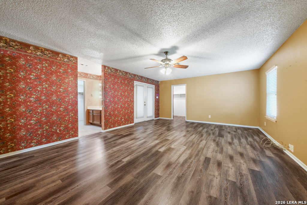 1033 East Live Oak Road Schertz, TX 78154 - Photo 15 of 35