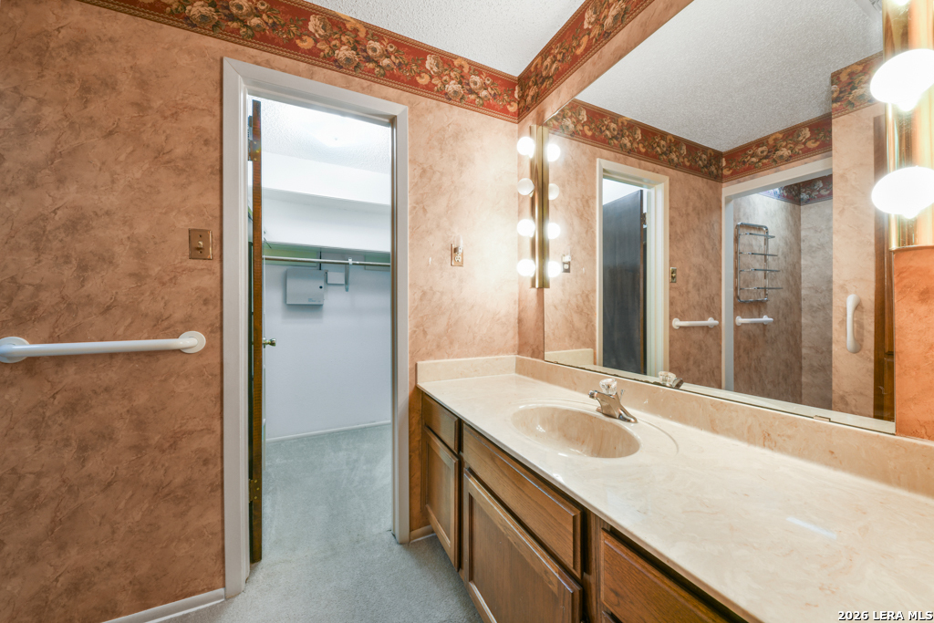 1033 East Live Oak Road Schertz, TX 78154 - Photo 17 of 35