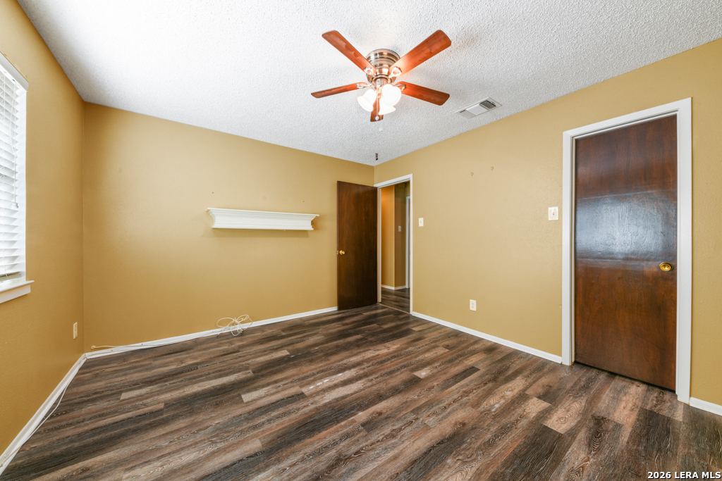 1033 East Live Oak Road Schertz, TX 78154 - Photo 21 of 35