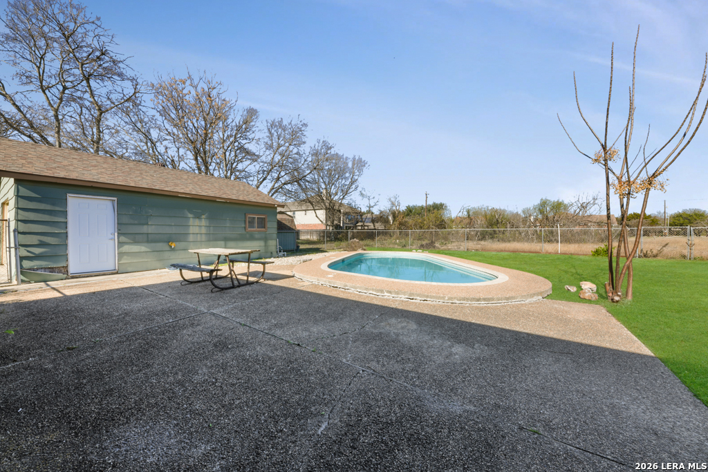 1033 East Live Oak Road Schertz, TX 78154 - Photo 27 of 35