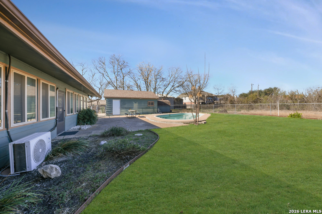 1033 East Live Oak Road Schertz, TX 78154 - Photo 32 of 35