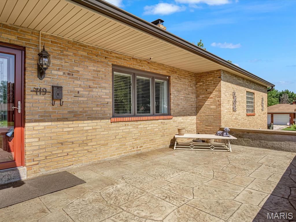 719 Waterloo Drive Waterloo, IL 62298 - Photo 3 of 29