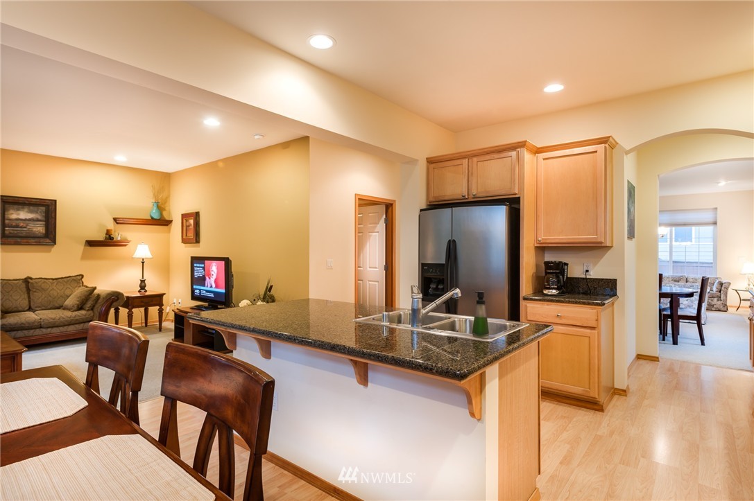 8618 Northeast 201st Place Bothell, WA 98011 - Photo 12 of 25 Gallery Image 12