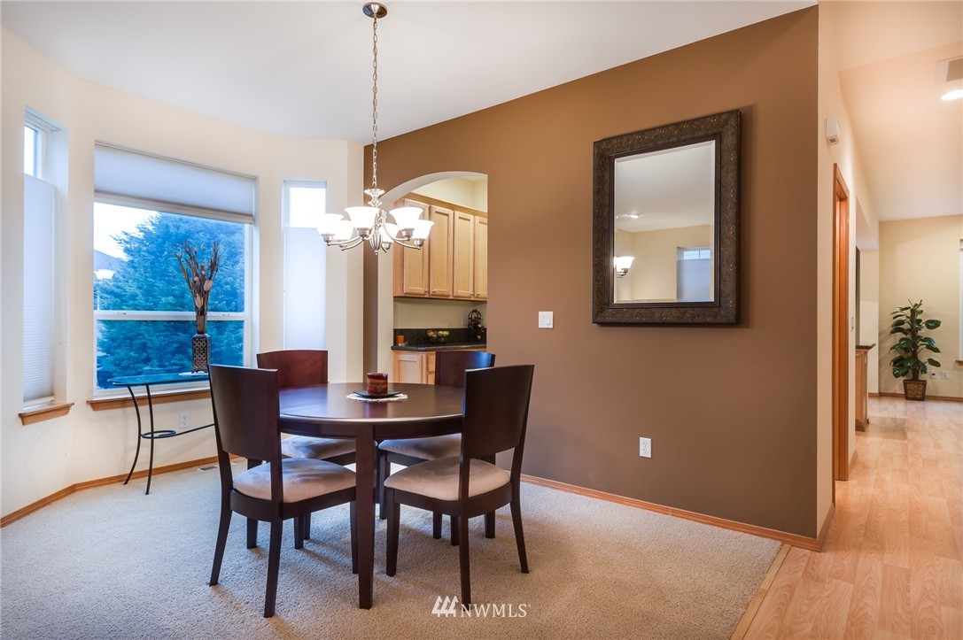 8618 Northeast 201st Place Bothell, WA 98011 - Photo 6 of 25 Gallery Image 6