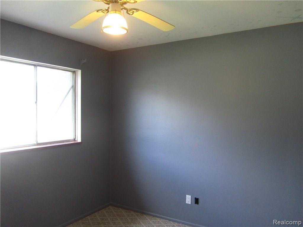 14211 Inkster Road Livonia, MI 48154 - Photo 15 of 24