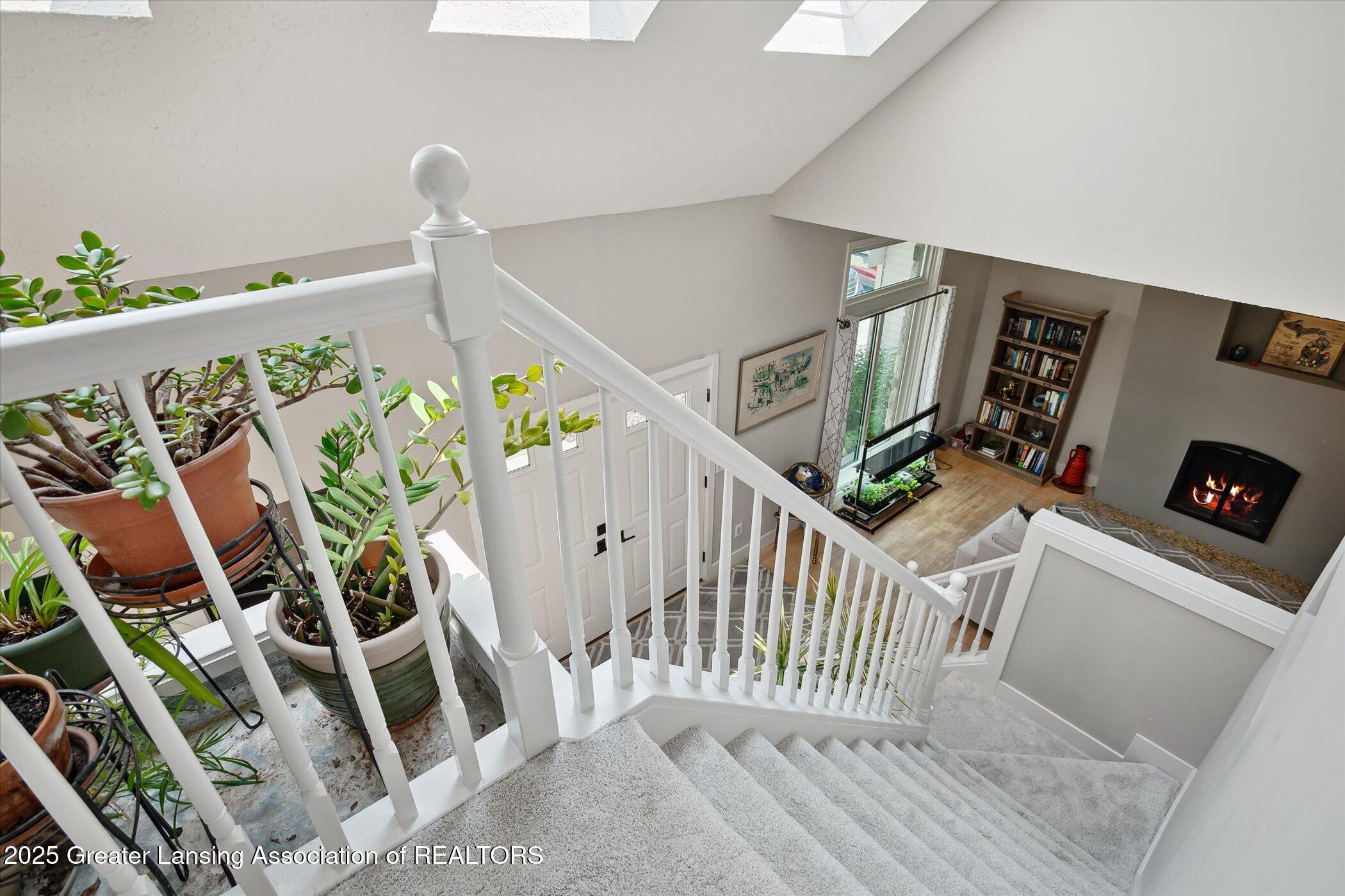 2605 College Road Holt, MI 48842 - Photo 26 of 50 Staircase