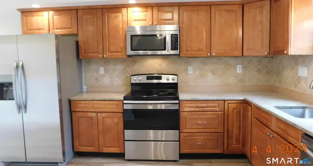 $2,700 | Undisclosed Address, New Fairfield, CT 06812