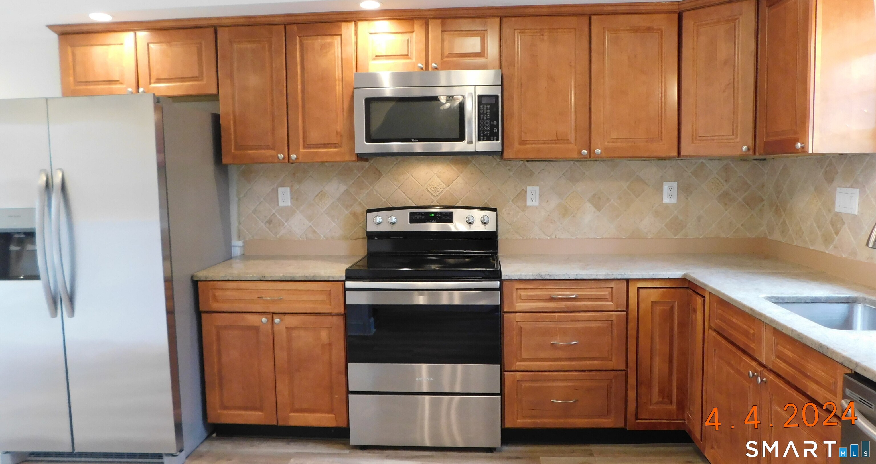 Undisclosed Address New Fairfield, CT 06812 - Photo 6 of 11