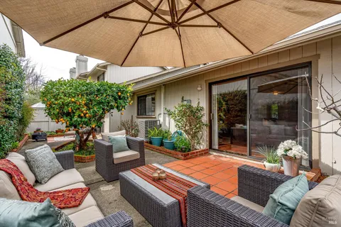 $799,000 | 554 7th Street West, Sonoma, CA 95476