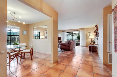 $799,000 | 554 7th Street West, Sonoma, CA 95476