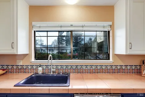 $799,000 | 554 7th Street West, Sonoma, CA 95476