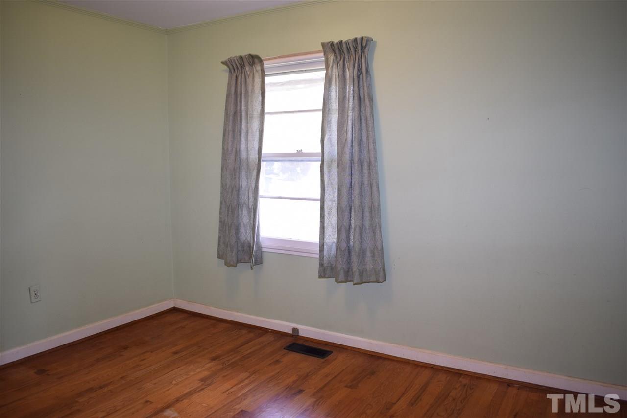 2756 Knowles Street Raleigh, NC 27603 - Photo 7 of 12