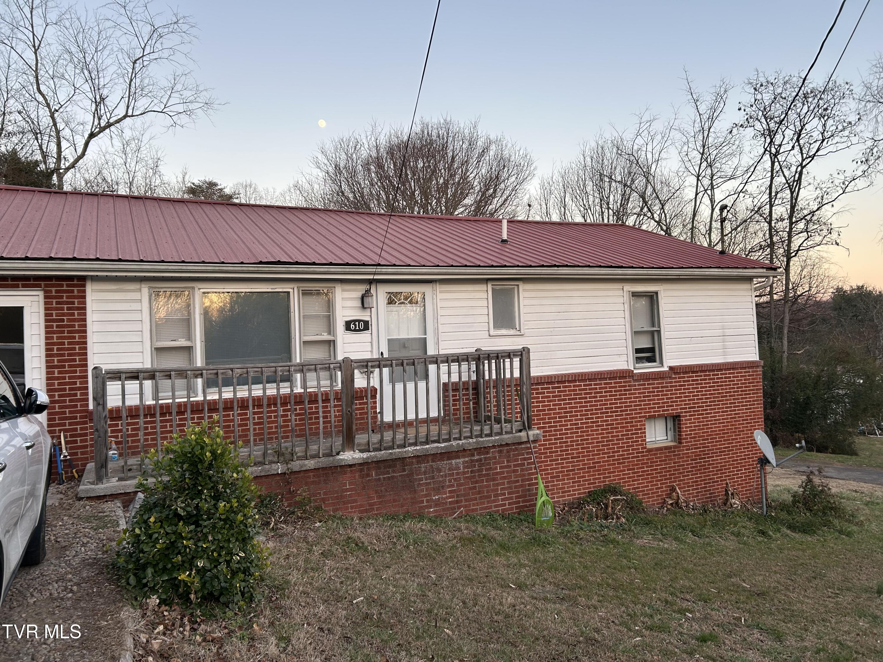 610 Reno Street Rogersville, TN 37857 - Photo 1 of 28 IMG_0268