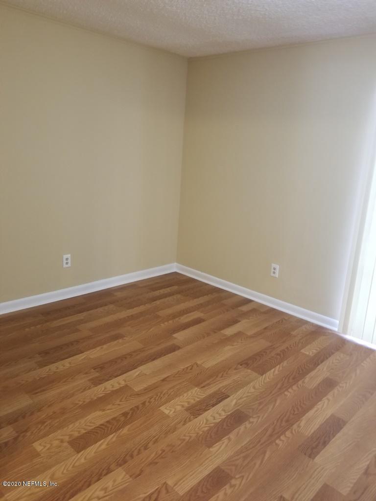 5449 Foxboro Road, Unit 7 Jacksonville, FL 32208 - Photo 12 of 37 20200322_115203