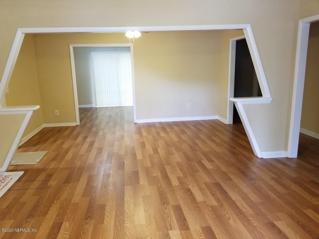 5449 Foxboro Road, Unit 7 Jacksonville, FL 32208 - Photo 14 of 37 20200322_115220