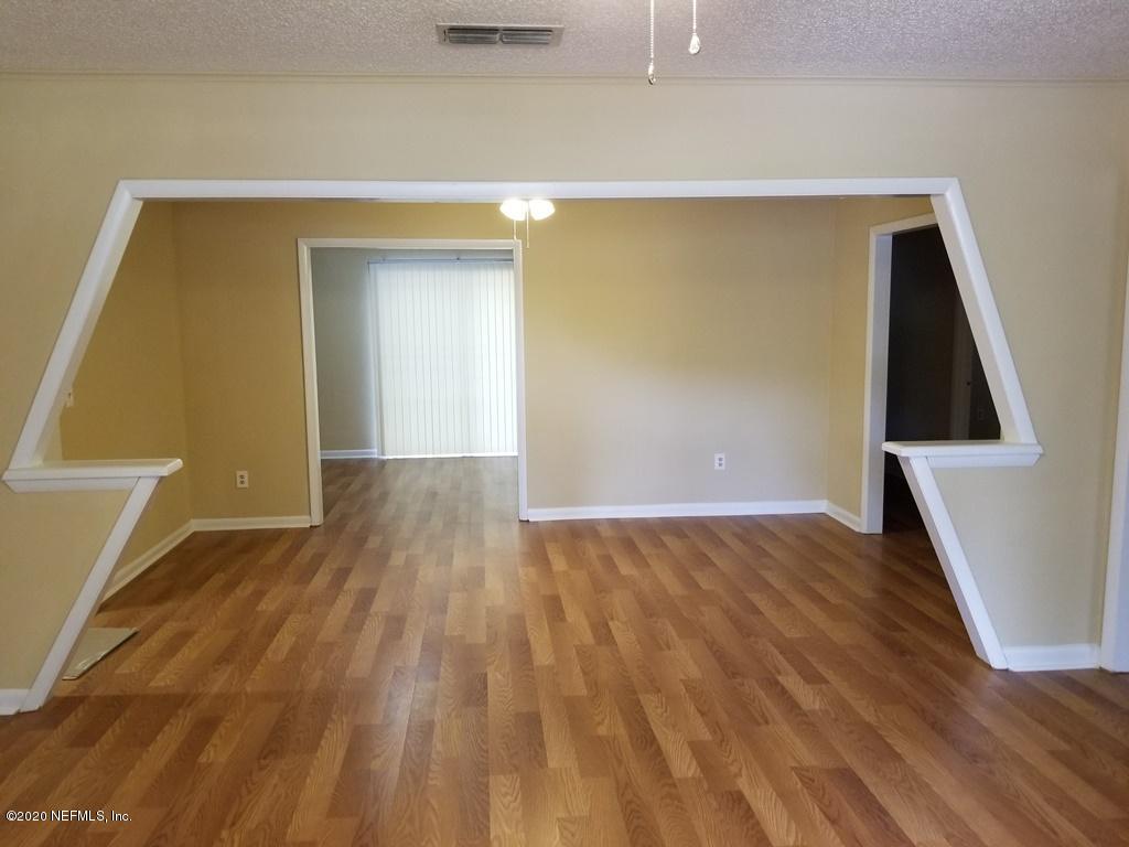 5449 Foxboro Road, Unit 7 Jacksonville, FL 32208 - Photo 15 of 37 20200322_115300
