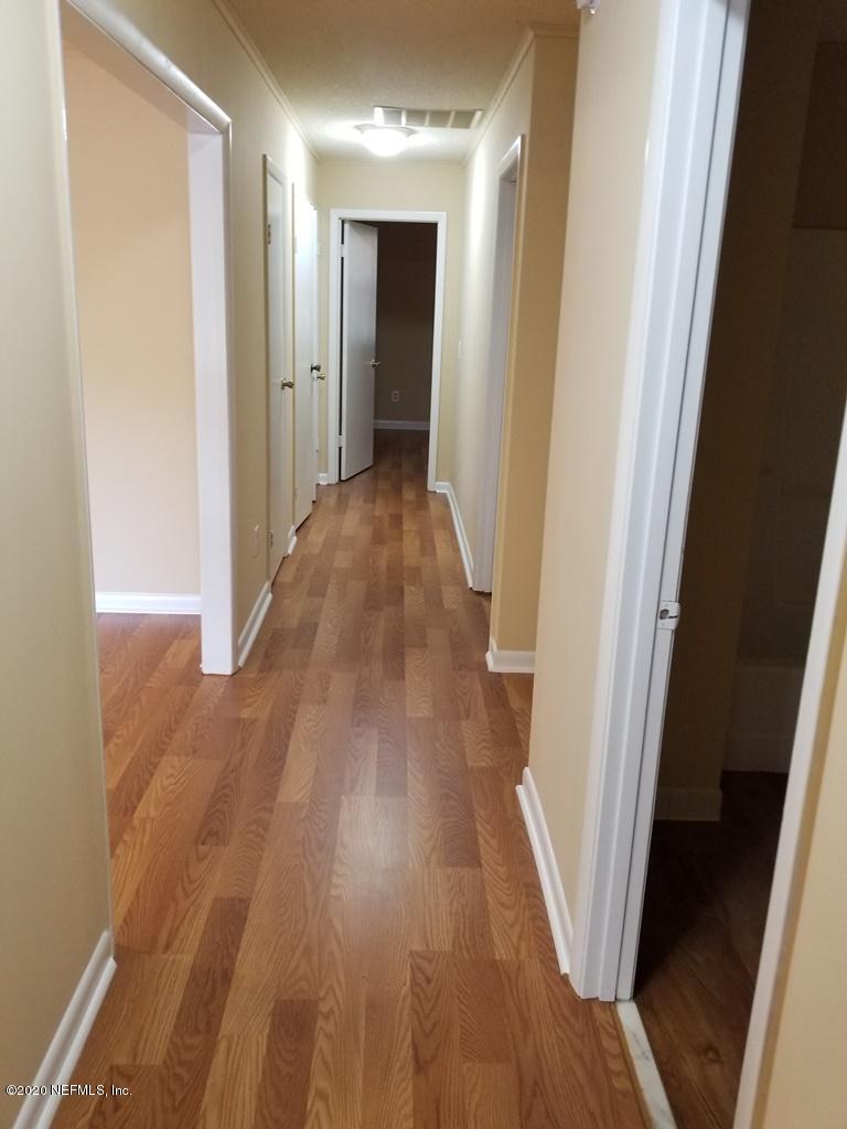 5449 Foxboro Road, Unit 7 Jacksonville, FL 32208 - Photo 17 of 37 20200322_115321